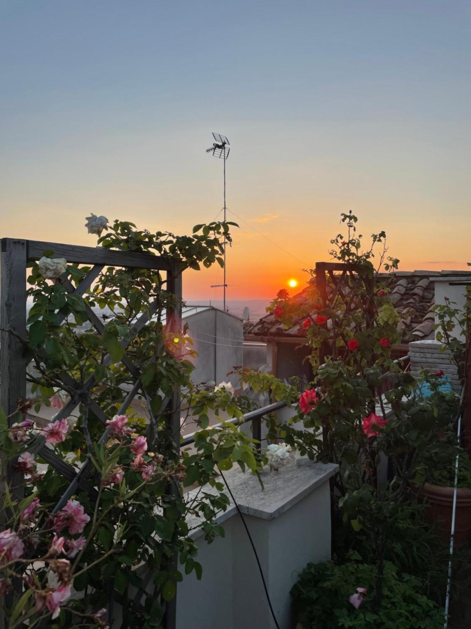 Apartamento Il Tramonto Su Tívoli Exterior foto