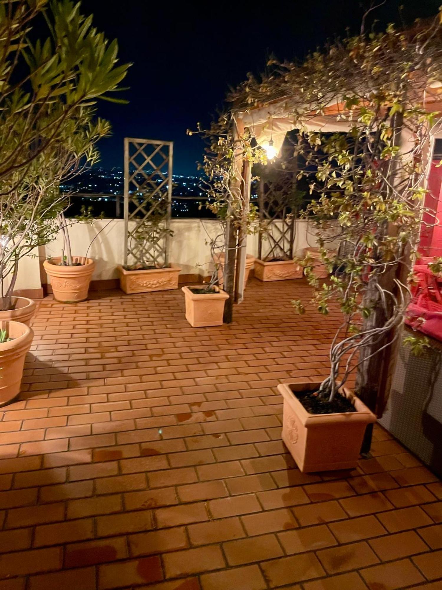 Apartamento Il Tramonto Su Tívoli Exterior foto